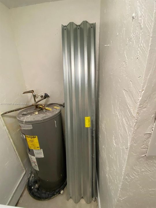 Recently Rented: $1,995 (2 beds, 1 baths, 920 Square Feet)