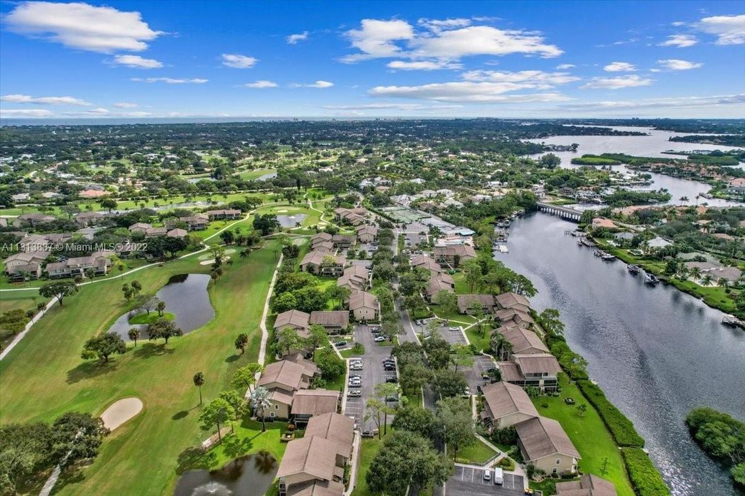 Aerial views of Riverbend CC