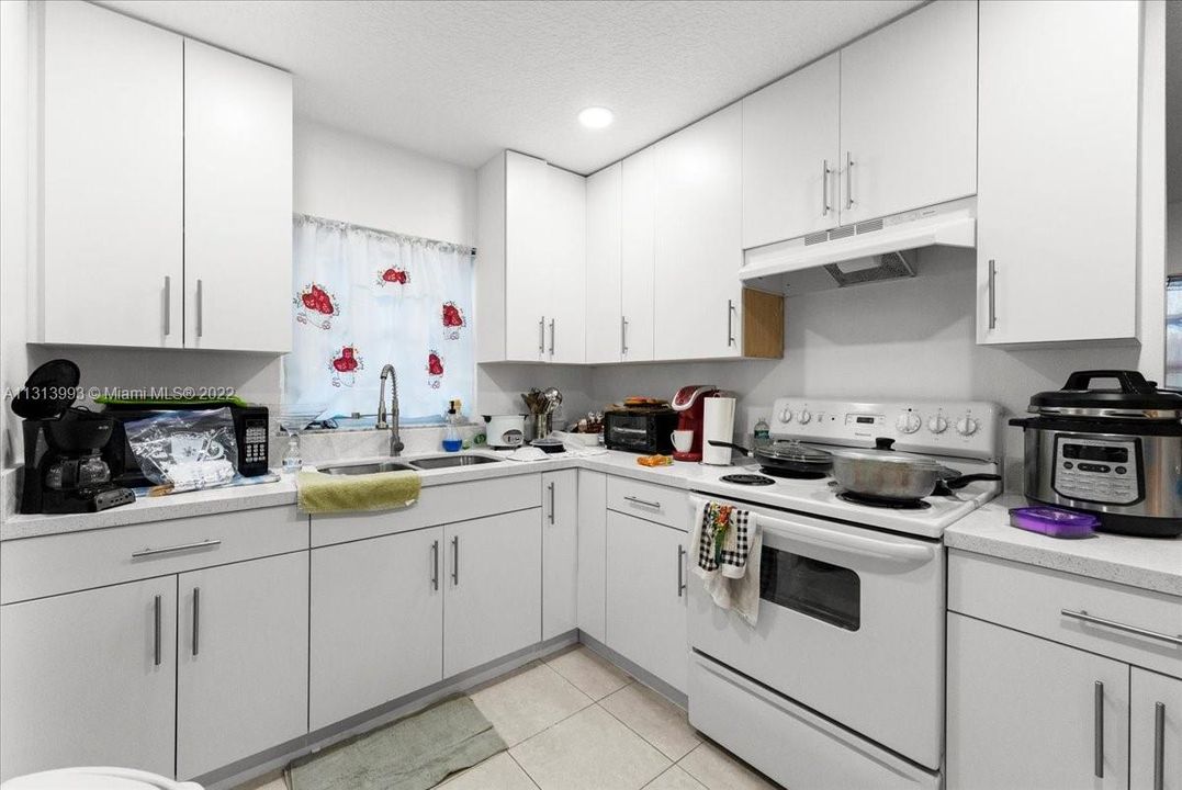 Recently Sold: $130,000 (2 beds, 2 baths, 1200 Square Feet)