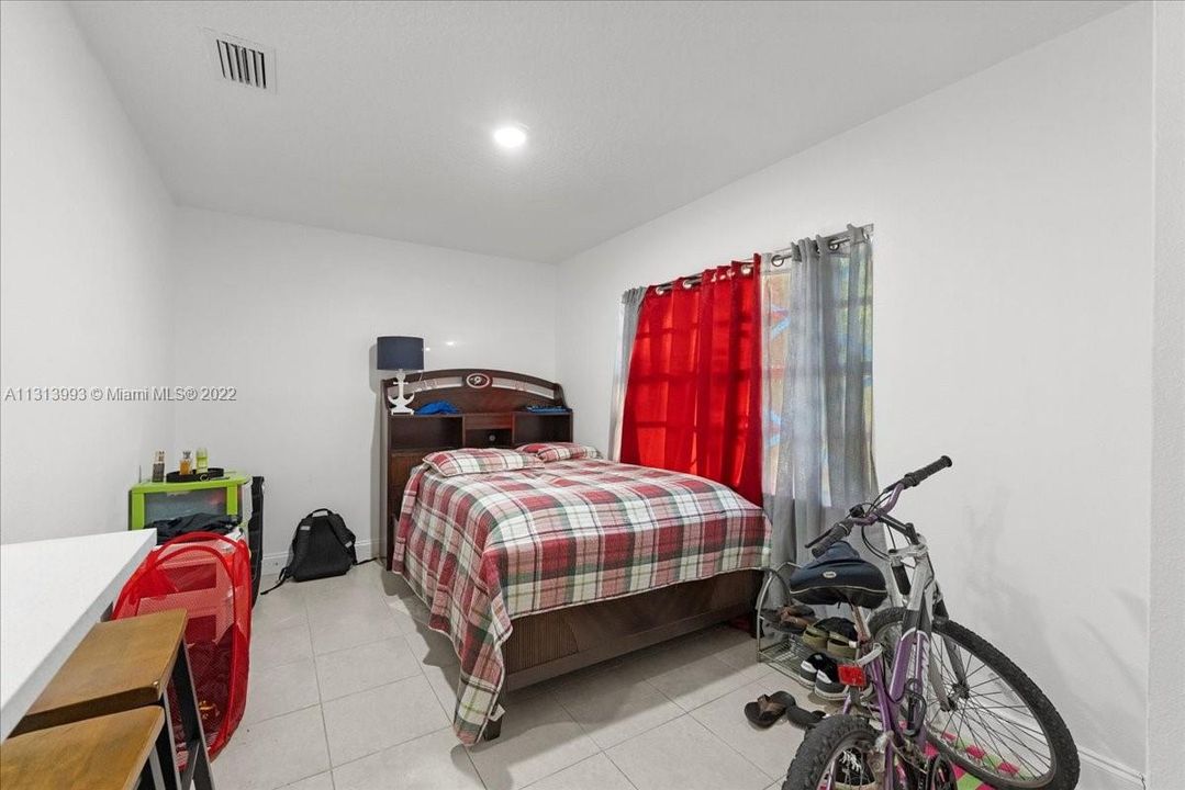 Recently Sold: $130,000 (2 beds, 2 baths, 1200 Square Feet)