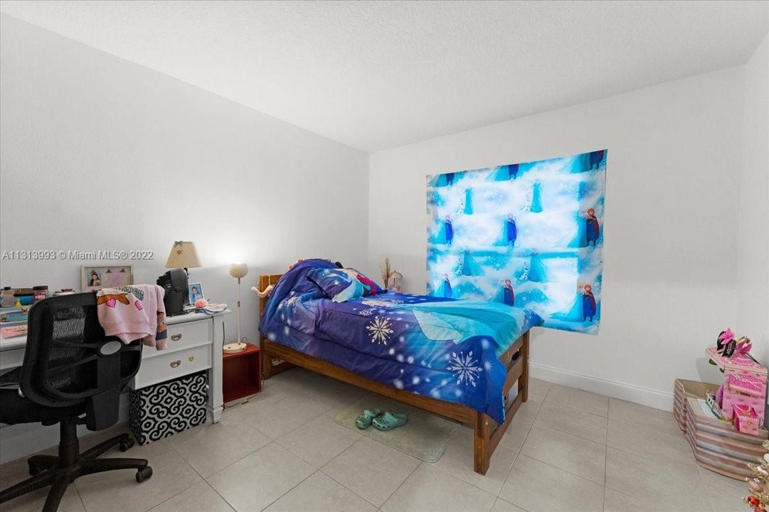 Recently Sold: $130,000 (2 beds, 2 baths, 1200 Square Feet)