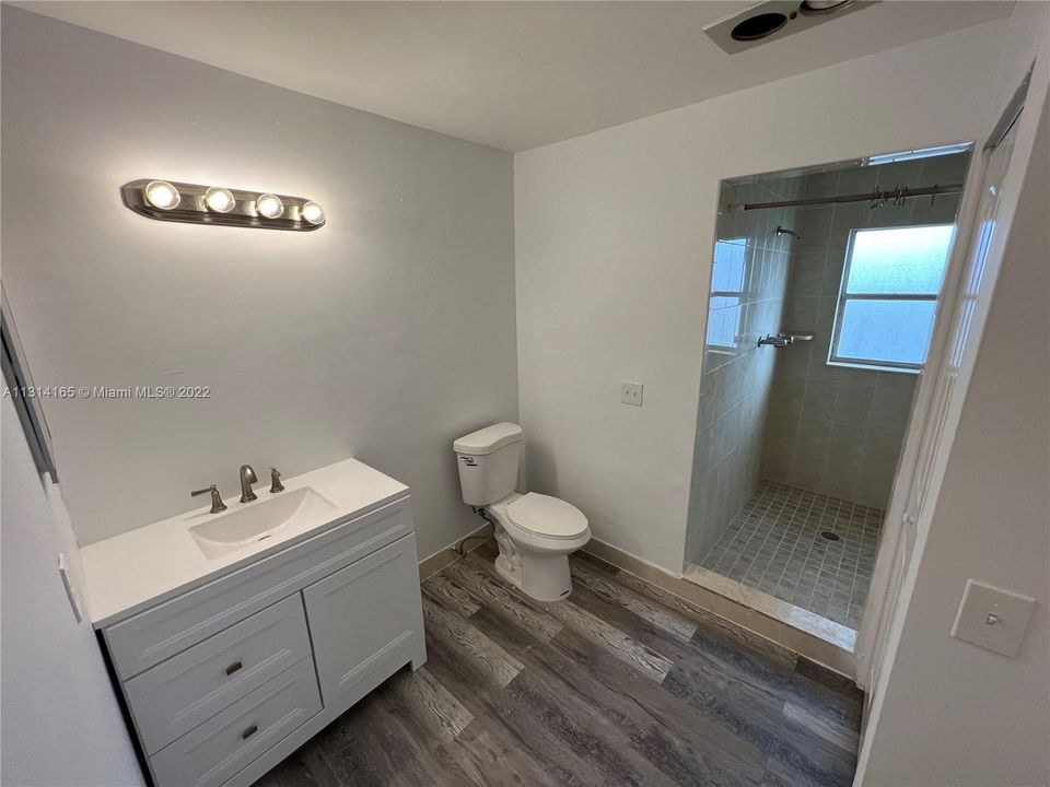 Recientemente alquilado: $2,500 (3 camas, 2 baños, 2811 Pies cuadrados)