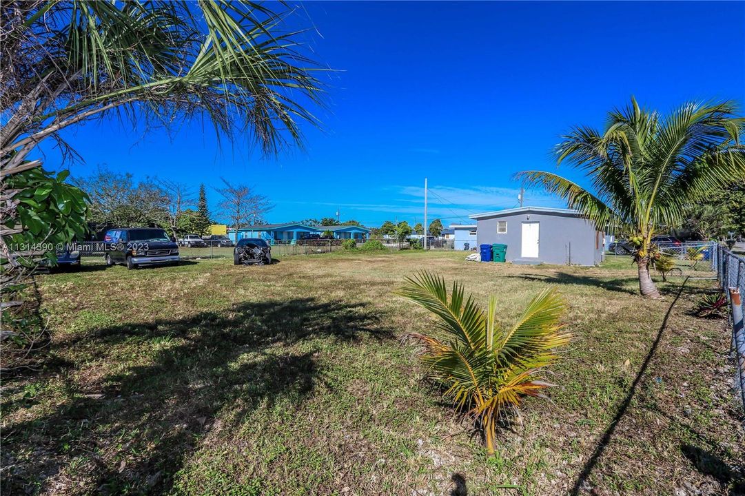 Недавно продано: $399,999 (0 спален, 0 ванн, 1932 Квадратных фут)