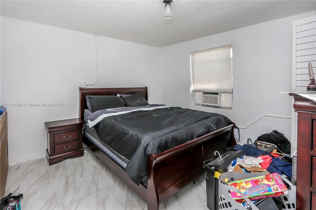 Недавно продано: $399,999 (0 спален, 0 ванн, 1932 Квадратных фут)