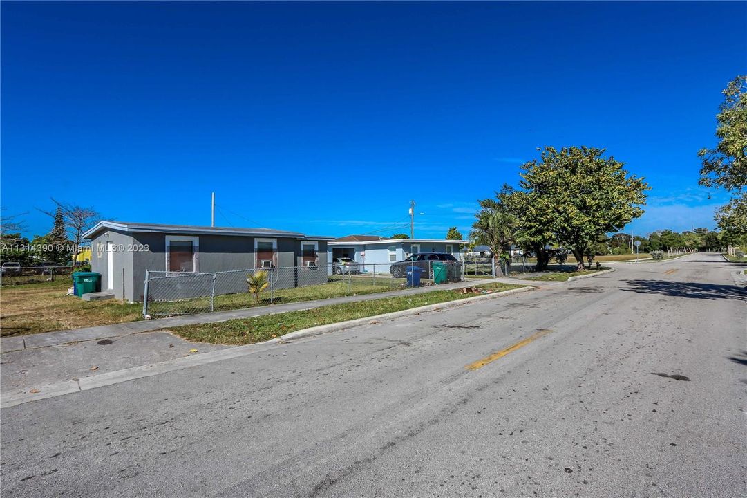 Недавно продано: $399,999 (0 спален, 0 ванн, 1932 Квадратных фут)