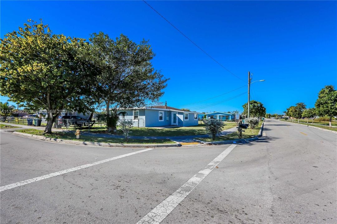 Недавно продано: $399,999 (0 спален, 0 ванн, 1932 Квадратных фут)