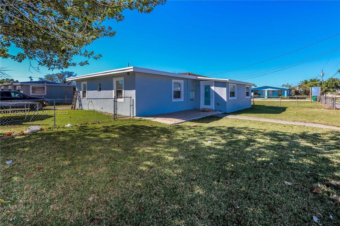 Недавно продано: $399,999 (0 спален, 0 ванн, 1932 Квадратных фут)