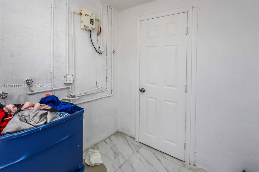 Недавно продано: $399,999 (0 спален, 0 ванн, 1932 Квадратных фут)