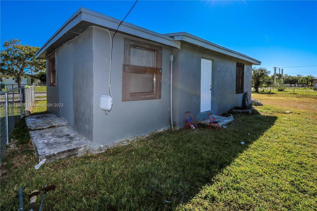 Недавно продано: $399,999 (0 спален, 0 ванн, 1932 Квадратных фут)