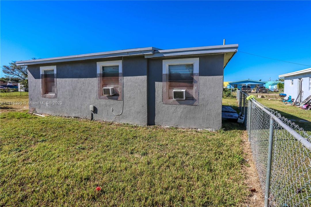 Недавно продано: $399,999 (0 спален, 0 ванн, 1932 Квадратных фут)