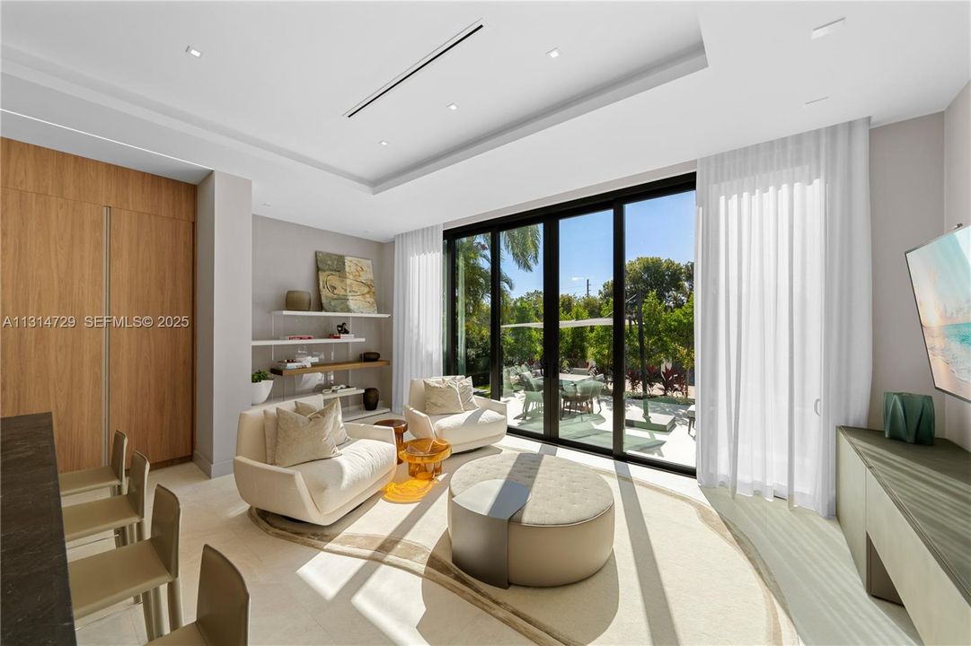 Active With Contract: $7,450,000 (5 beds, 5 baths, 5796 Square Feet)