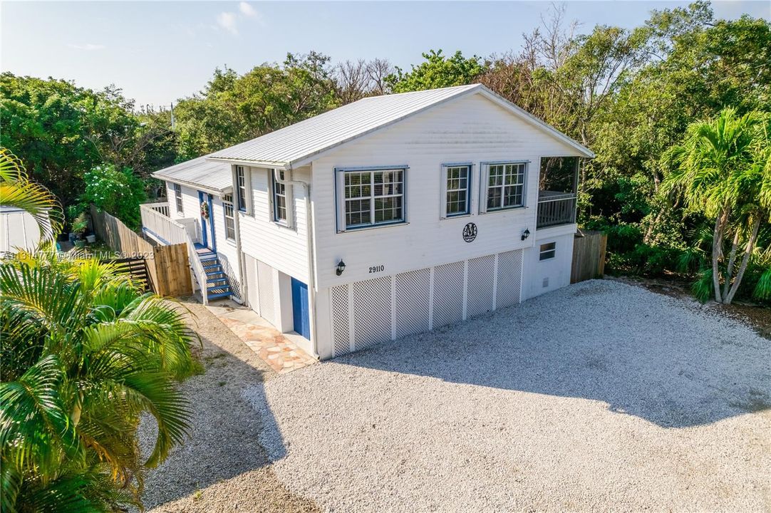 Recently Sold: $680,000 (3 beds, 2 baths, 1200 Square Feet)