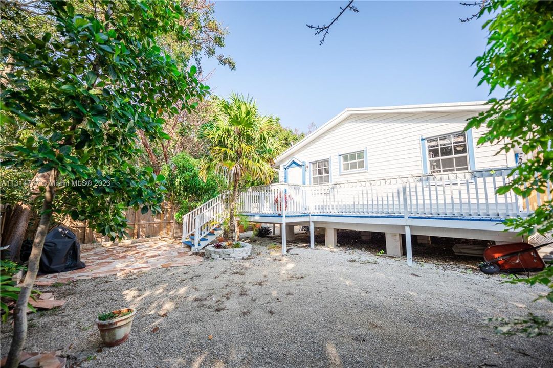 Recently Sold: $680,000 (3 beds, 2 baths, 1200 Square Feet)