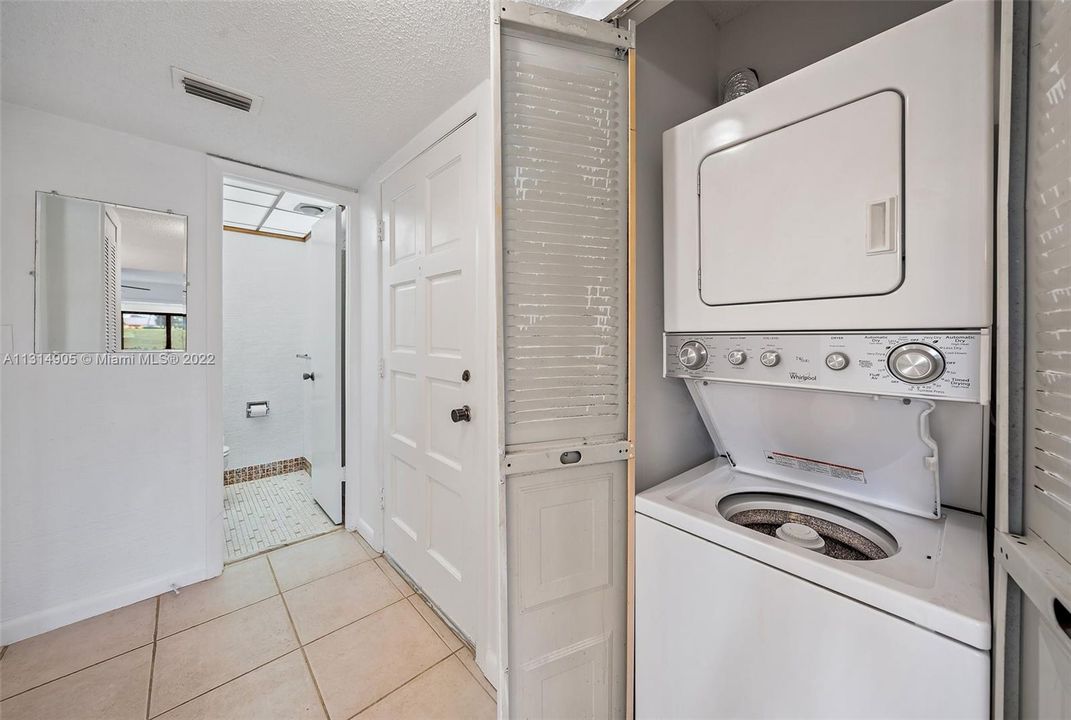 Vendido Recientemente: $154,000 (1 camas, 1 baños, 980 Pies cuadrados)