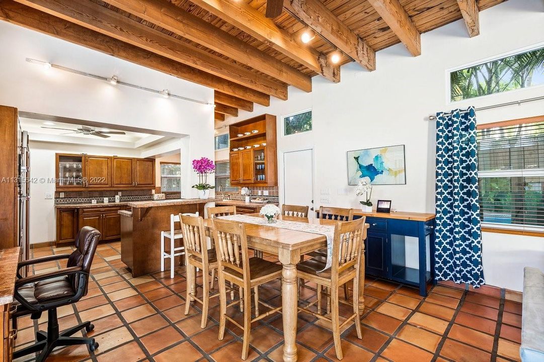 Recently Sold: $1,399,000 (5 beds, 3 baths, 3339 Square Feet)