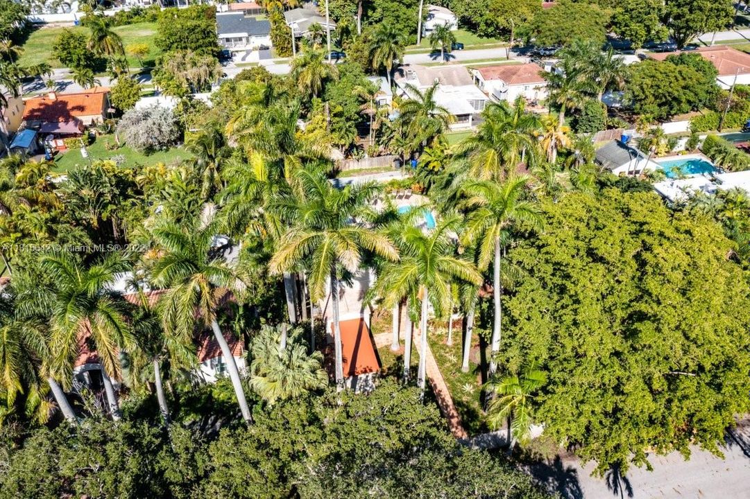 Recently Sold: $1,399,000 (5 beds, 3 baths, 3339 Square Feet)