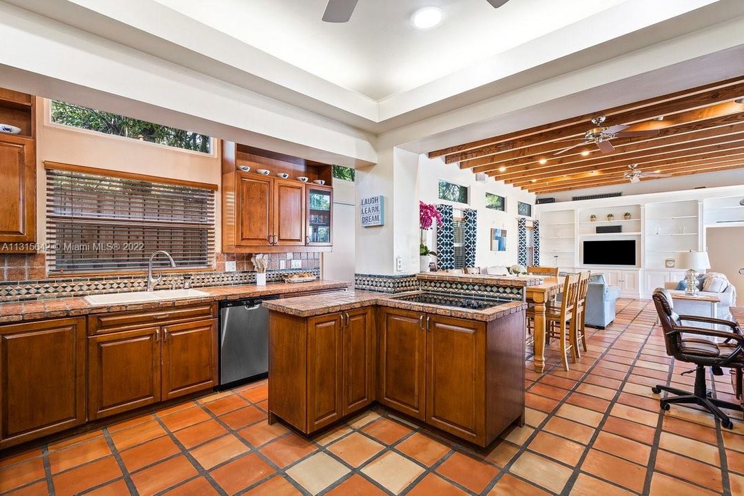 Recently Sold: $1,399,000 (5 beds, 3 baths, 3339 Square Feet)