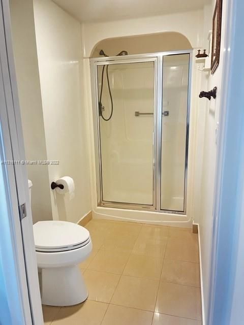 Main bathroom
