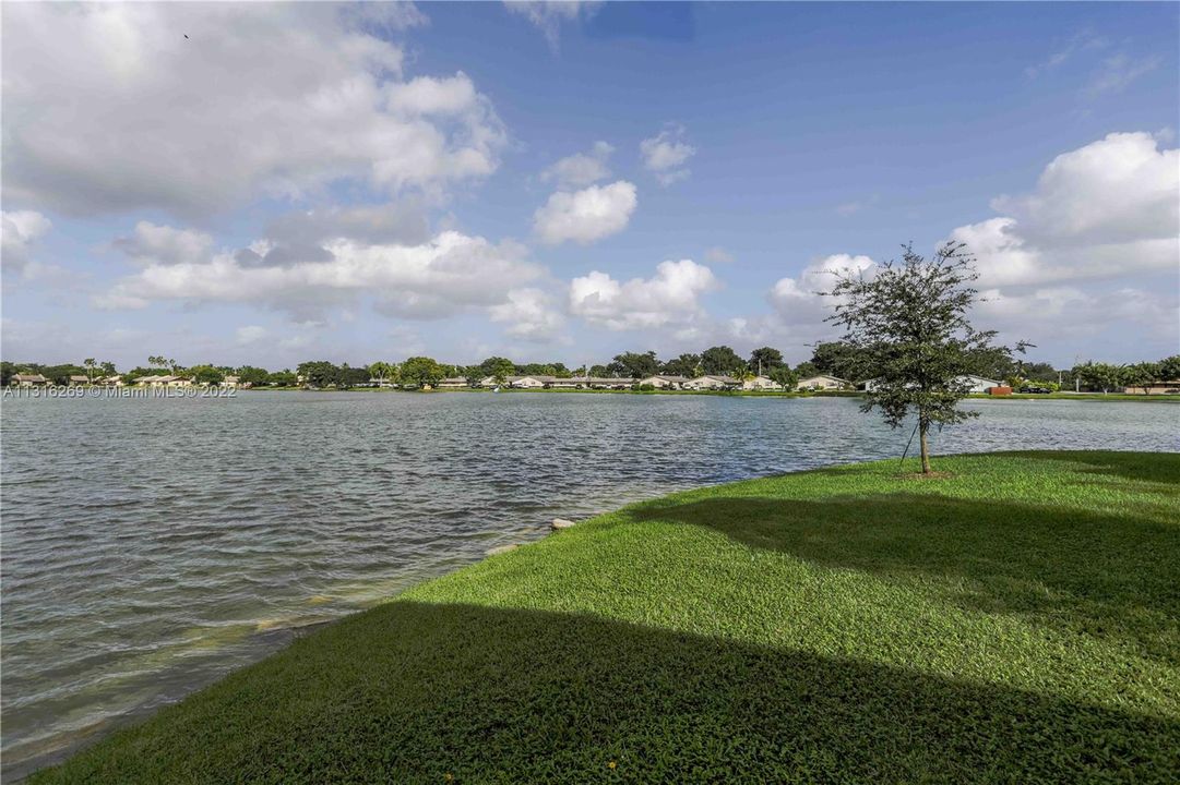 最近售出: $150,000 (2 贝兹, 1 浴室, 630 平方英尺)