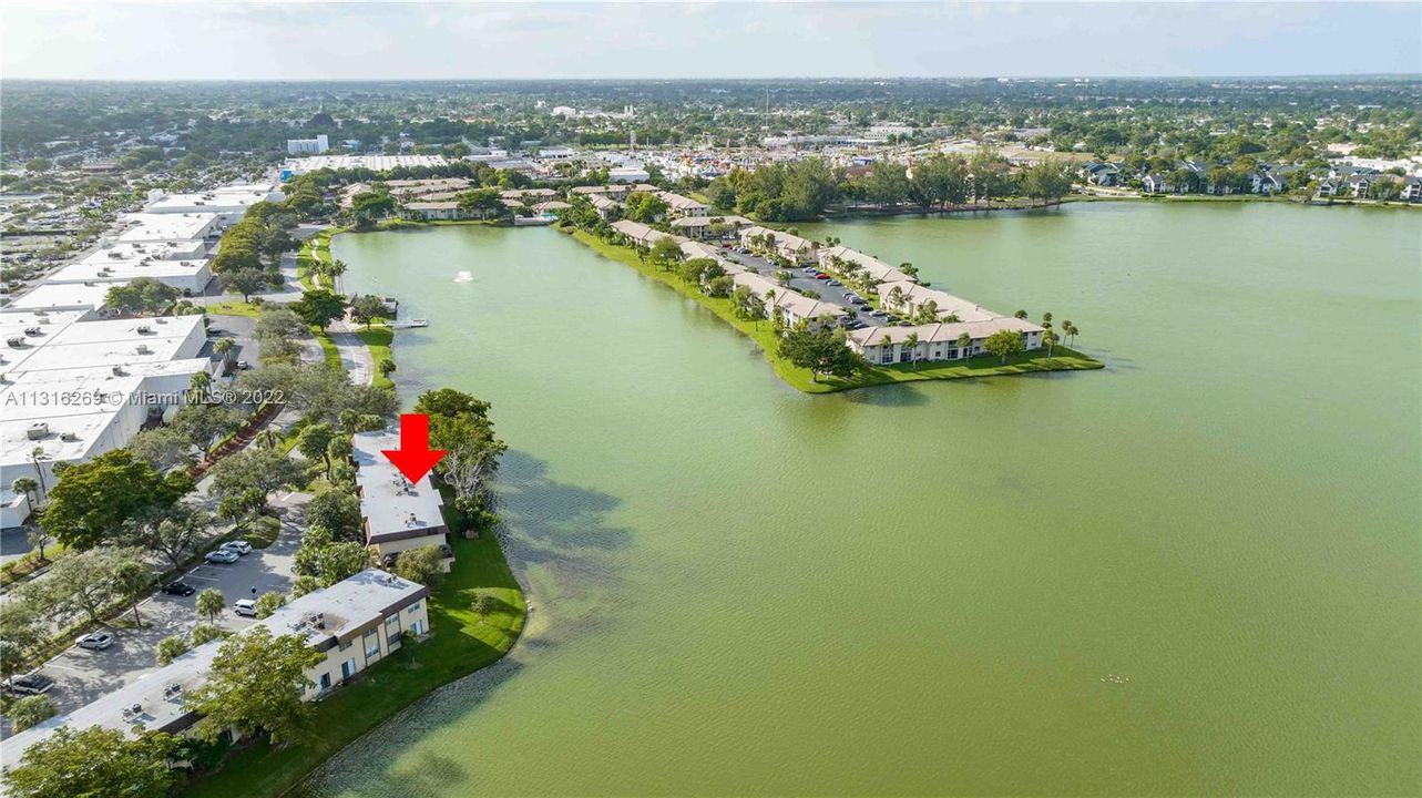 最近售出: $150,000 (2 贝兹, 1 浴室, 630 平方英尺)