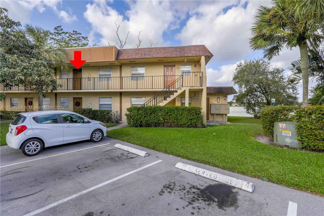 最近售出: $150,000 (2 贝兹, 1 浴室, 630 平方英尺)