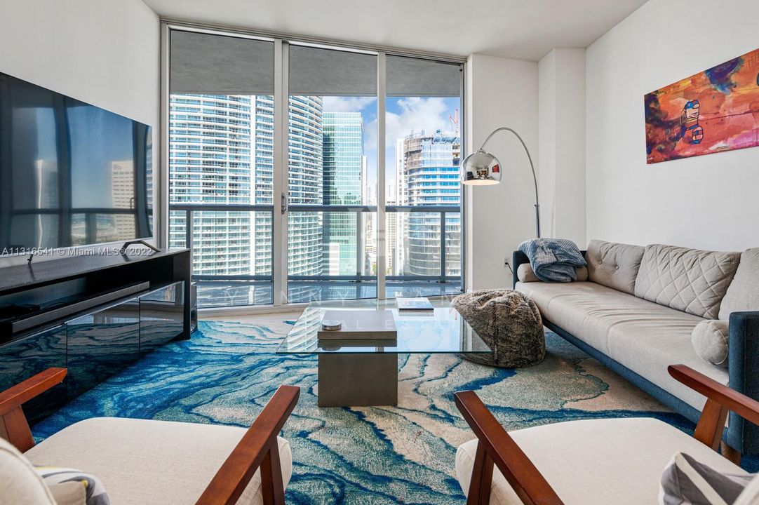 Recently Rented: $3,600 (1 beds, 1 baths, 798 Square Feet)