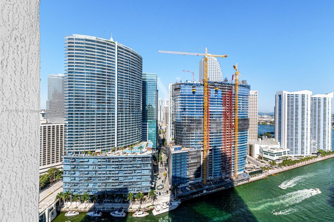 Recently Rented: $3,600 (1 beds, 1 baths, 798 Square Feet)