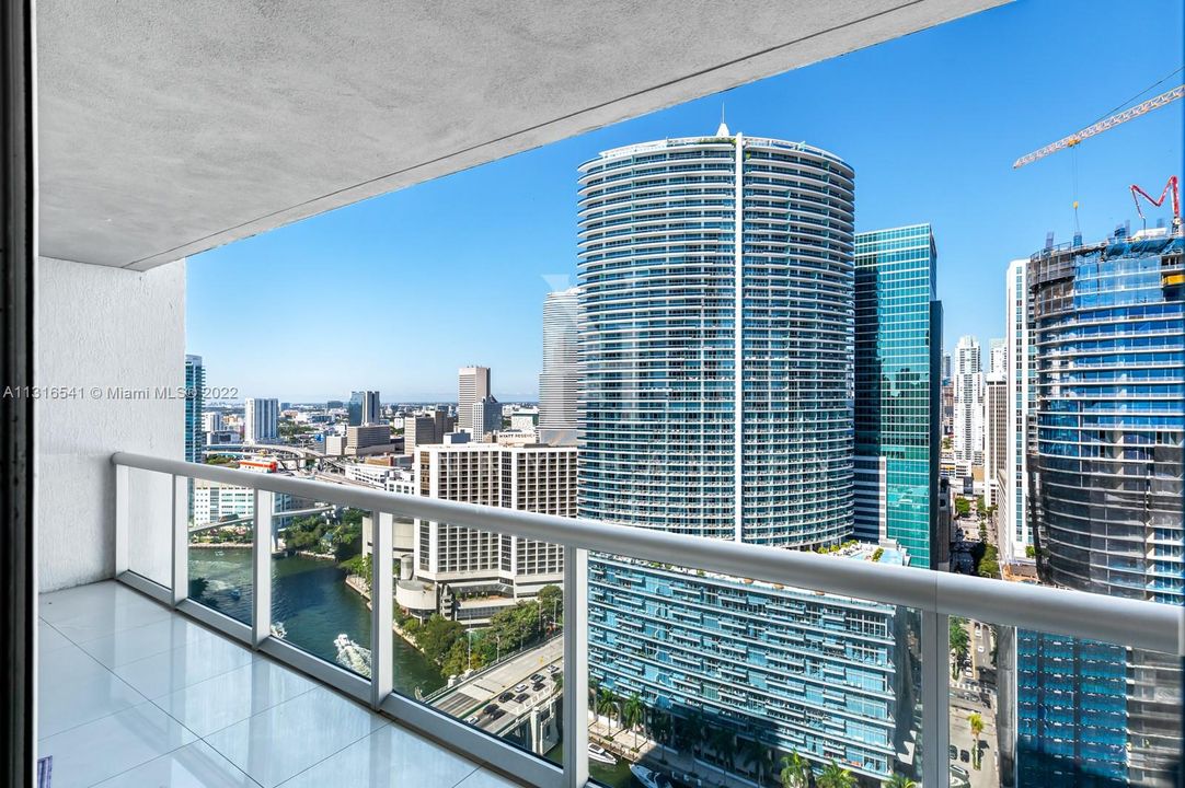 Recently Rented: $3,600 (1 beds, 1 baths, 798 Square Feet)