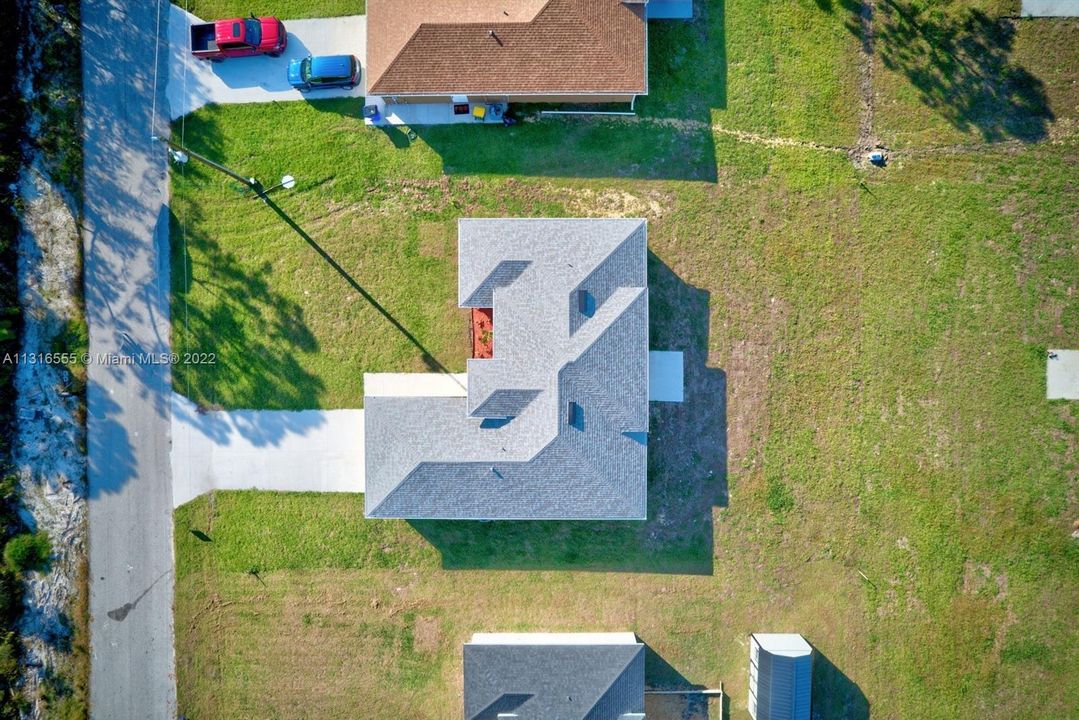 Recently Sold: $310,000 (3 beds, 2 baths, 1521 Square Feet)