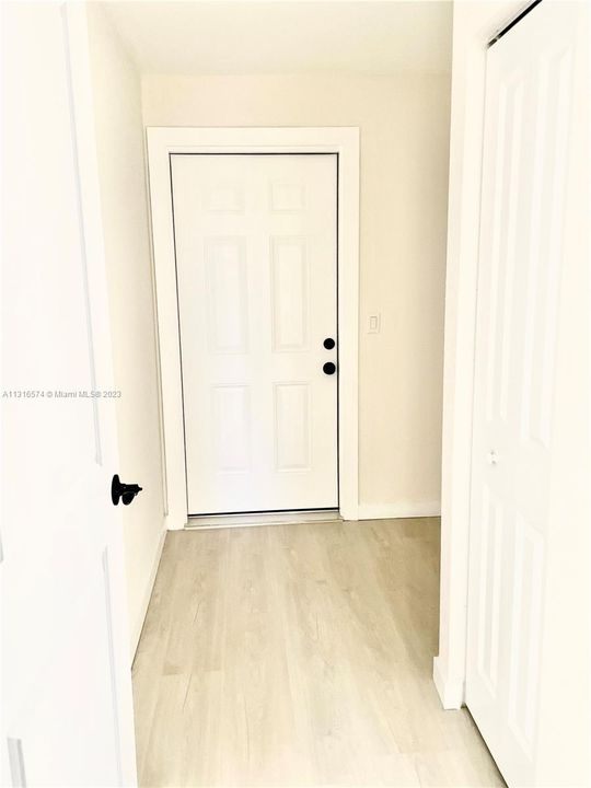 Recently Sold: $310,000 (3 beds, 2 baths, 1521 Square Feet)