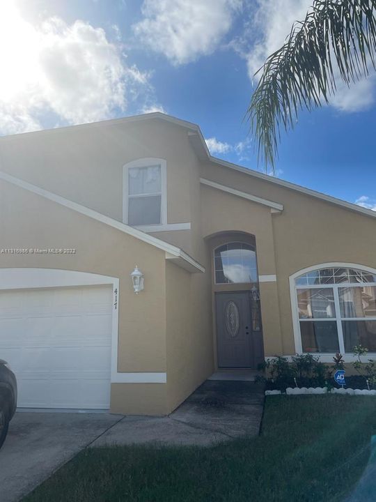 Recently Sold: $420,000 (5 beds, 3 baths, 2009 Square Feet)