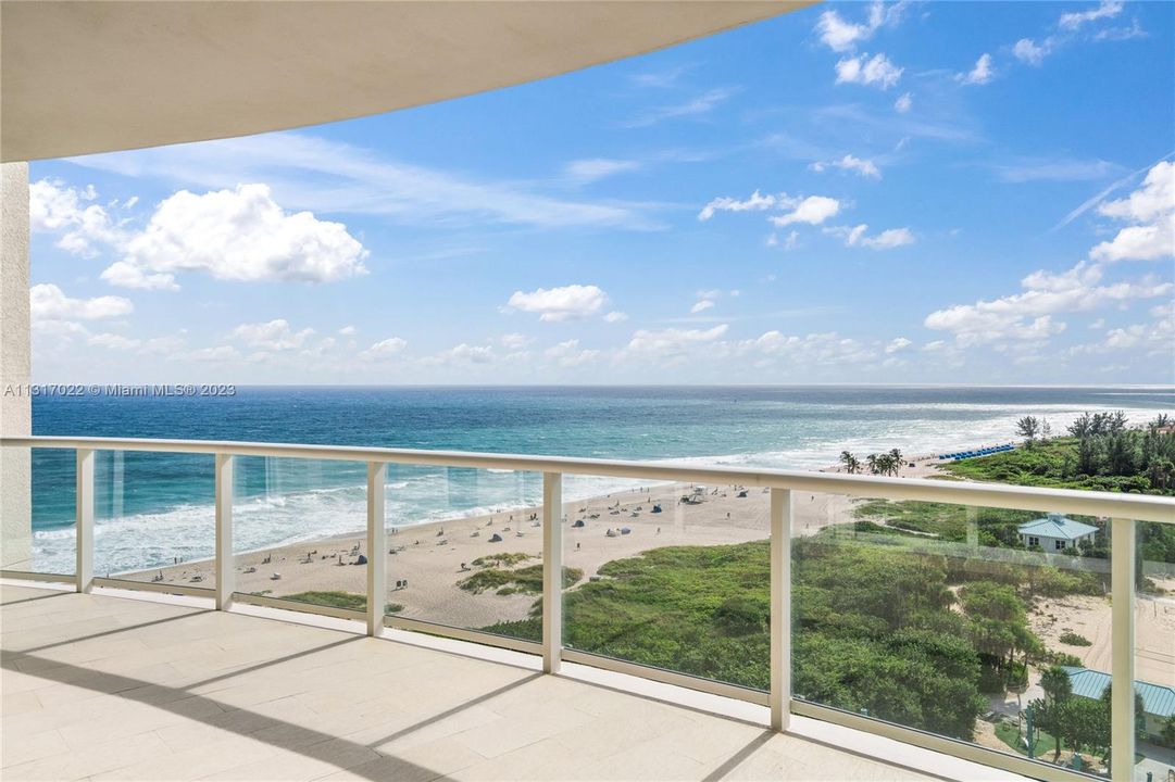 Recently Sold: $3,975,000 (3 beds, 3 baths, 3605 Square Feet)