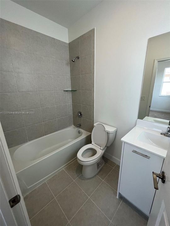 Недавно арендовано: $3,200 (3 спален, 3 ванн, 1334 Квадратных фут)