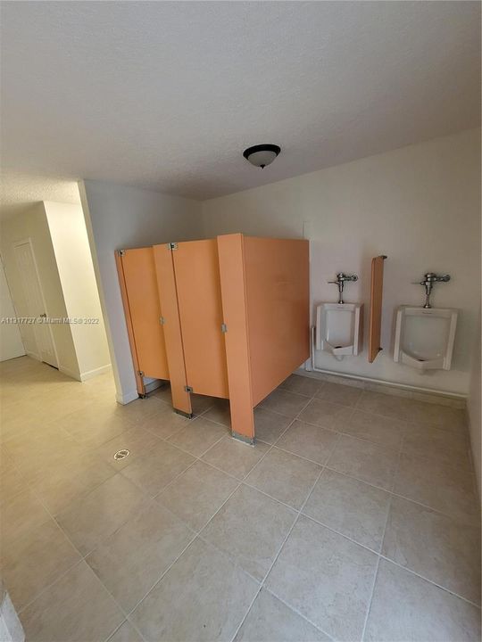 Recently Sold: $120,000 (1 beds, 1 baths, 760 Square Feet)