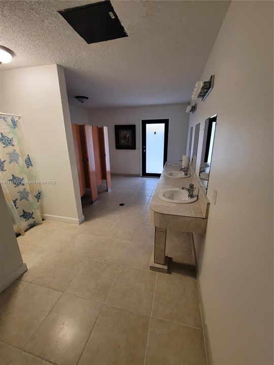 Recently Sold: $120,000 (1 beds, 1 baths, 760 Square Feet)