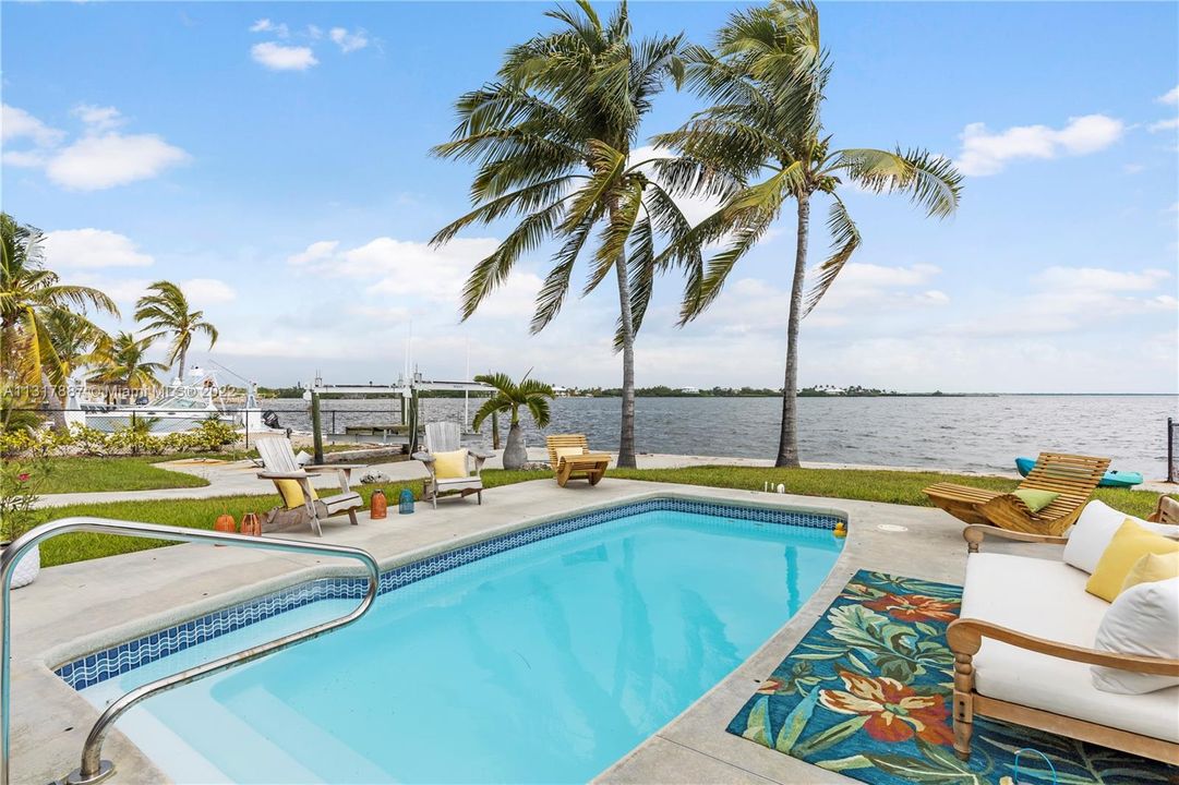 Recently Sold: $1,925,000 (3 beds, 2 baths, 2134 Square Feet)