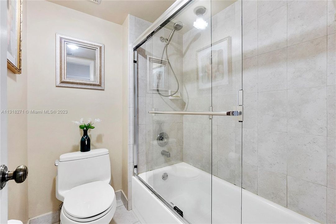 最近售出: $319,000 (2 贝兹, 2 浴室, 1256 平方英尺)