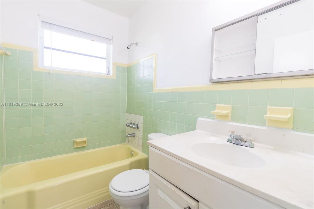 最近租的: $1,450 (1 贝兹, 1 浴室, 5580 平方英尺)