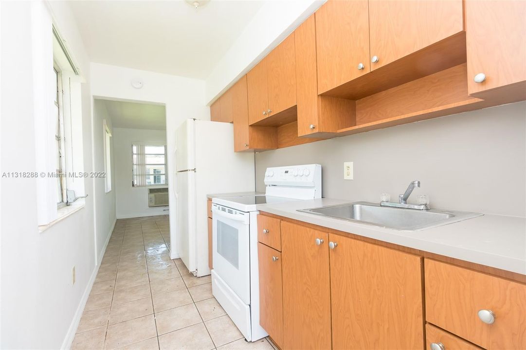 最近租的: $1,450 (1 贝兹, 1 浴室, 5580 平方英尺)