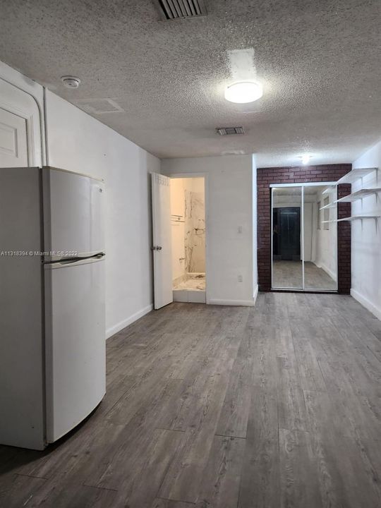 Recently Rented: $1,200 (1 beds, 1 baths, 1316 Square Feet)