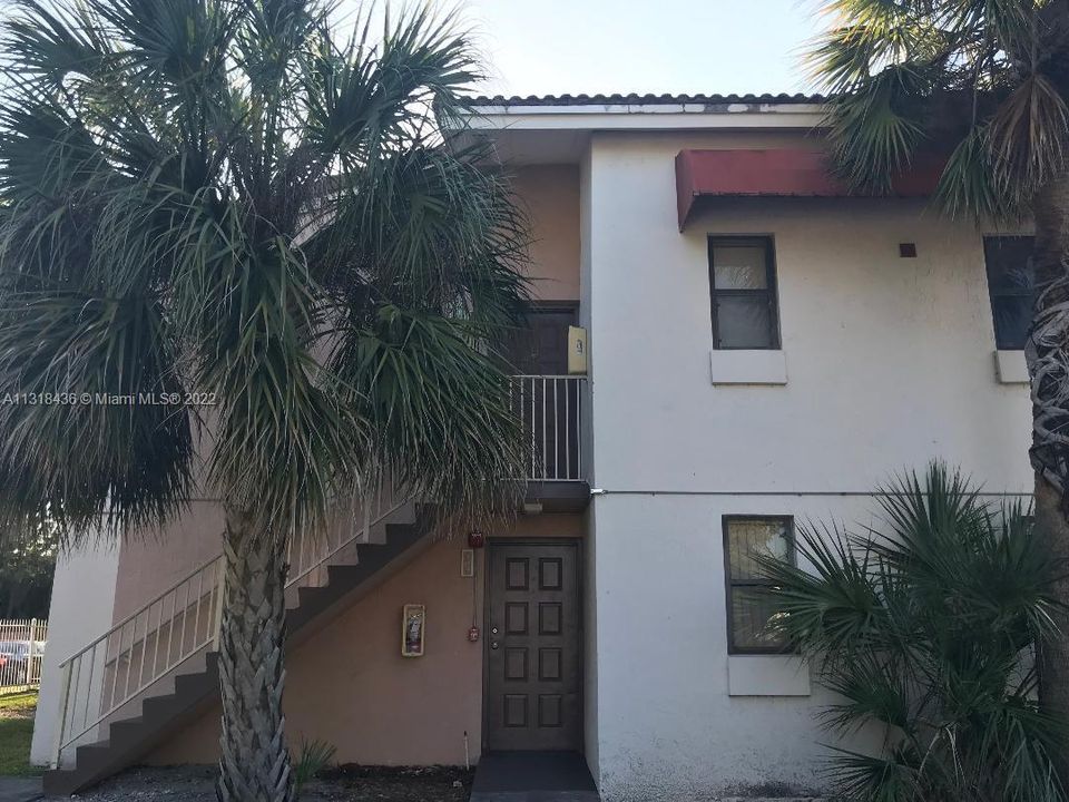 Recently Sold: $209,900 (1 beds, 1 baths, 678 Square Feet)