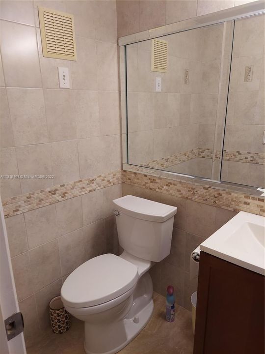 Vendido Recientemente: $129,000 (1 camas, 1 baños, 700 Pies cuadrados)