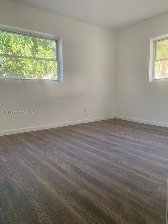 Recently Sold: $369,000 (3 beds, 2 baths, 2058 Square Feet)