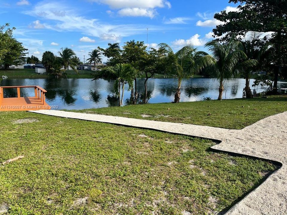 Recently Rented: $2,900 (3 beds, 1 baths, 1294 Square Feet)