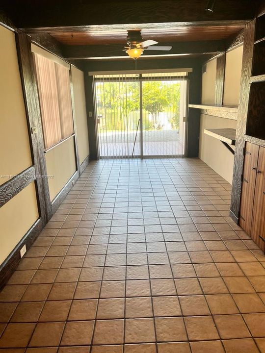 Recently Rented: $2,900 (3 beds, 1 baths, 1294 Square Feet)