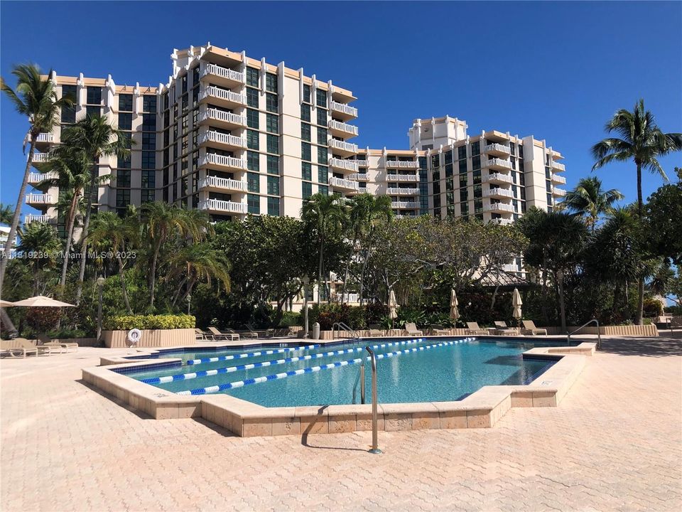 Recently Sold: $1,650,000 (2 beds, 2 baths, 1782 Square Feet)