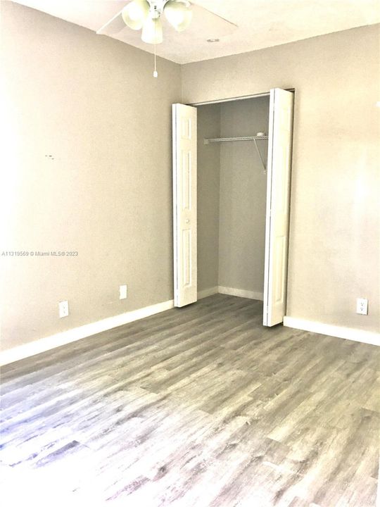 Recently Rented: $1,800 (2 beds, 1 baths, 868 Square Feet)