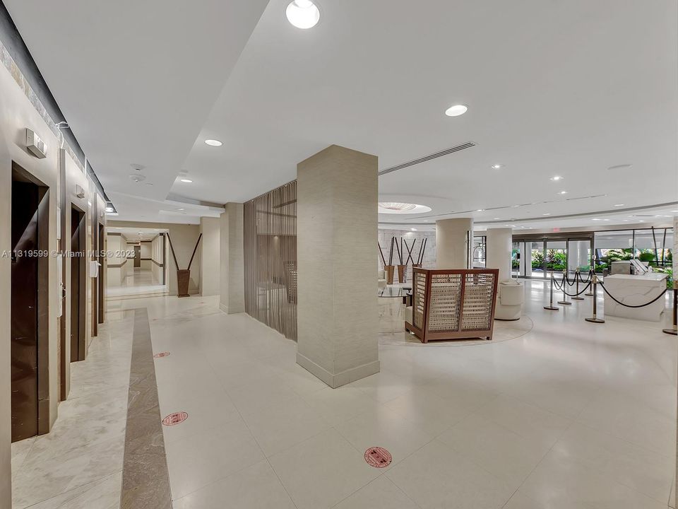 Recently Rented: $2,800 (1 beds, 1 baths, 848 Square Feet)