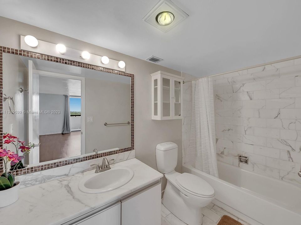 Recently Rented: $2,800 (1 beds, 1 baths, 848 Square Feet)