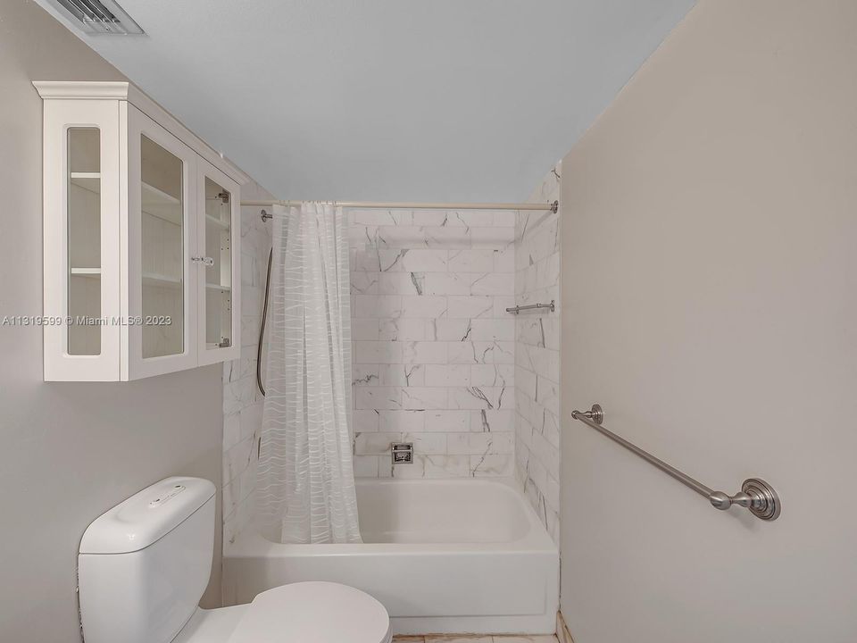 Recently Rented: $2,800 (1 beds, 1 baths, 848 Square Feet)